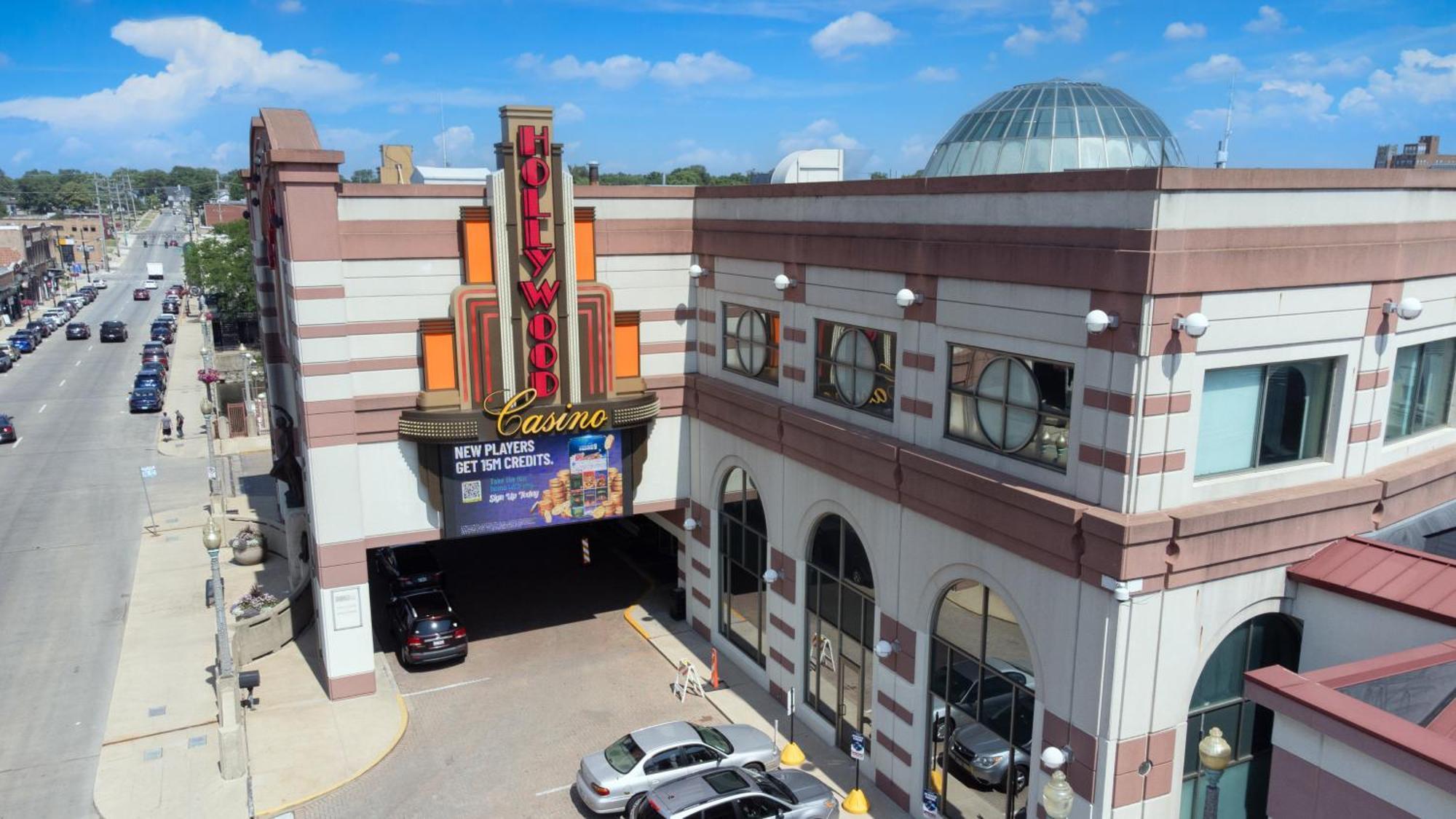 Hometowne Studios By Red Roof And Conference Center Chicago - N Aurora Naperville North Aurora Exterior foto